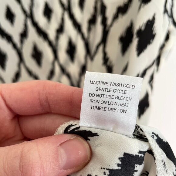 VIOLET CLAIRE Plus Size White ish Black Ikat Boho Short Dolman Sleeve Blouse Top - Picture 11 of 16